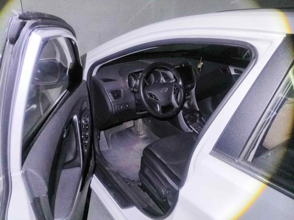 [上海·沪F] 二手现代朗动2015款 1.6L 自动尊贵型