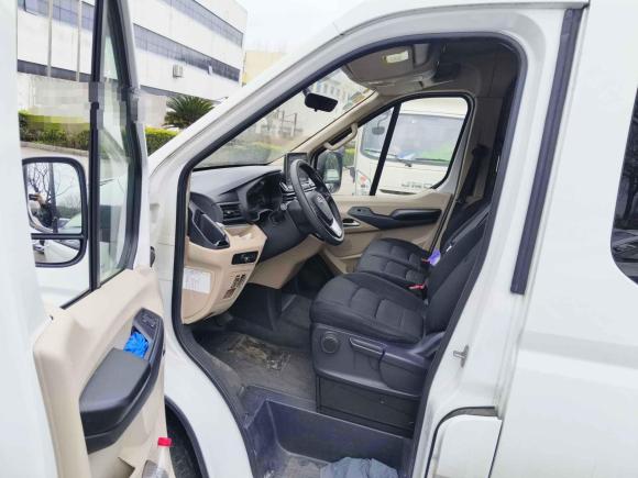 [上海·沪F] 二手上汽大通MAXUS新途V902019款 2.0T自动智达后驱单胎长轴高顶12座