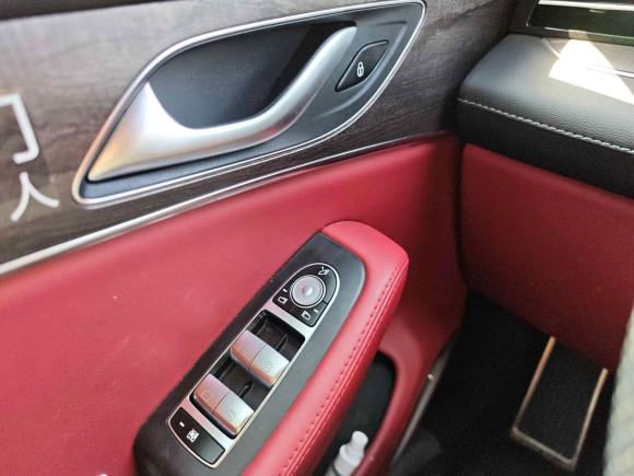 [上海·沪A] 二手SERES赛力斯赛力斯SF52021款 四驱自由远征版