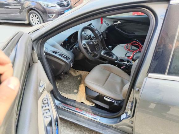 [杭州·浙A] 二手福特福克斯2012款 两厢 1.6L 手动舒适型