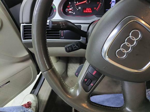[上海·沪H] 二手奥迪奥迪A6L2009款 2.4L 舒适型