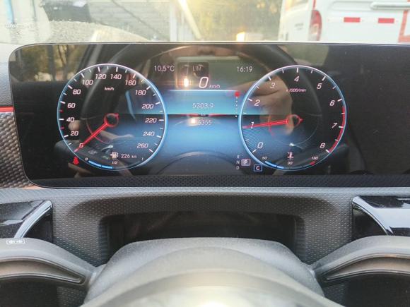 [杭州·浙A] 二手奔驰奔驰A级2020款 改款 A 200 L 运动轿车时尚型