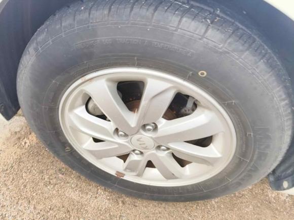 [青岛·鲁B] 二手起亚起亚K22015款 两厢 1.4L AT GLS