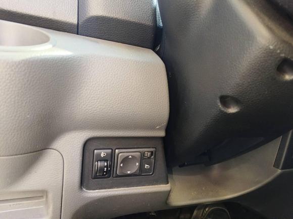 [深圳·粤B] 二手日产日产NV2002011款 1.6L 232座 尊雅型