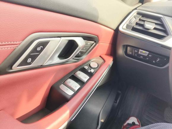 [上海·沪A] 二手宝马宝马i32022款 eDrive 35 L