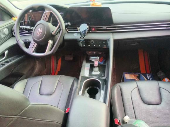 [济南·鲁A] 二手现代伊兰特2022款 1.5L CVT LUX尊贵版