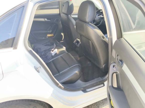 [无锡·苏B] 二手奥迪奥迪A4L2016款 30 TFSI 典藏版 自动舒适型