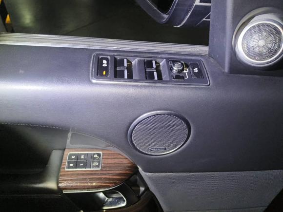 [深圳·粤B] 二手路虎揽胜2013款 3.0 TDV6 Vogue