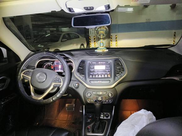 [南通·苏F] 二手Jeep自由光2016款 2.4L 优越版