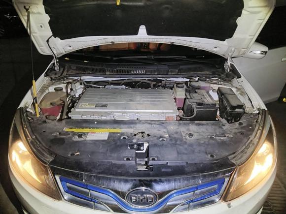 [济南·鲁A] 二手比亚迪比亚迪e52018款 450 智联畅享型