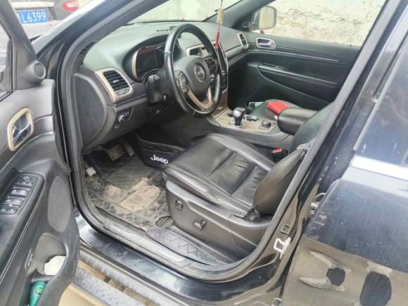[南昌·赣A] 二手Jeep大切诺基2014款 3.0TD 柴油 舒享导航版