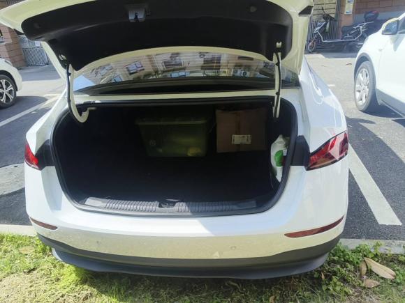 [上海·苏E] 二手荣威荣威D72025款 DMH 125km 世界冠军版