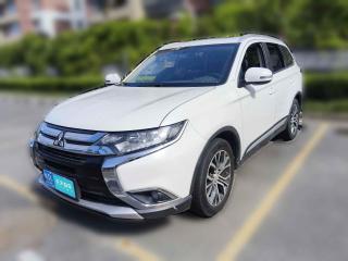 三菱欧蓝德2018款 2.0L 两驱荣耀版 5座「青岛二手车」「天天拍车」