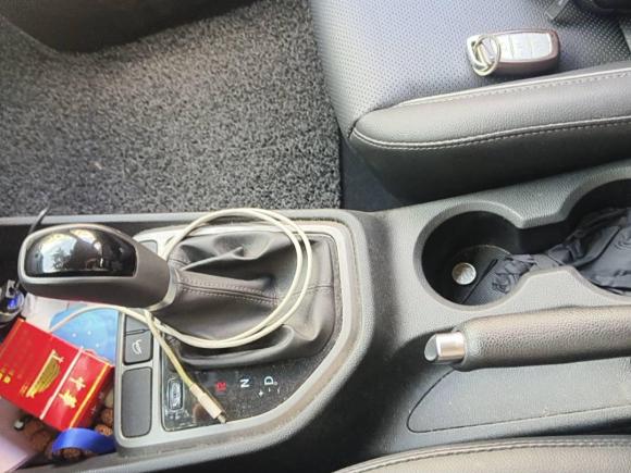 [上海·苏A] 二手现代北京现代ix252015款 1.6L 自动两驱智能型GLS