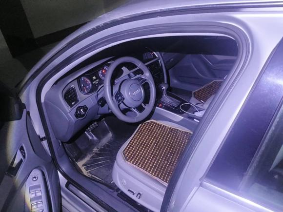 [深圳·粤B] 二手奥迪奥迪A4L2013款 35 TFSI 自动标准型