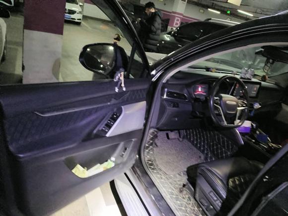 [上海·沪L] 二手上汽大通MAXUS上汽大通MAXUS D902017款 2.0T 自动两驱 天王星