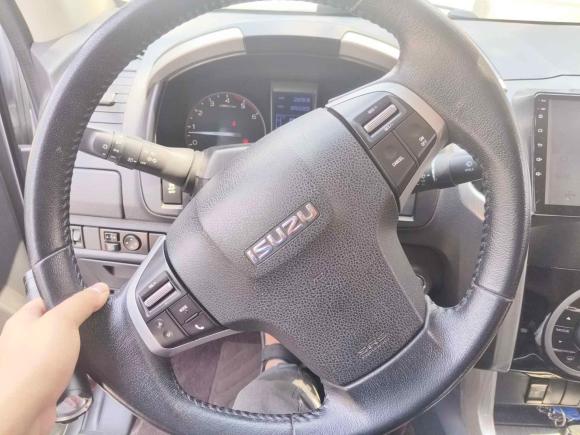 [成都·川A] 二手五十铃D-MAX2018款 3.0T四驱自动超豪华型4JJ1-TC HI