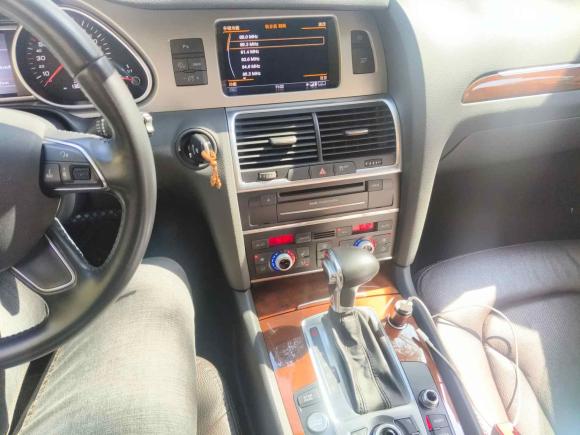 [广州·粤A] 二手奥迪奥迪Q72015款 35 TFSI 运动型