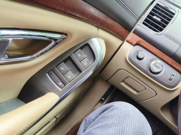 [上海·沪A] 二手荣威荣威9502012款 2.4L 豪华行政版