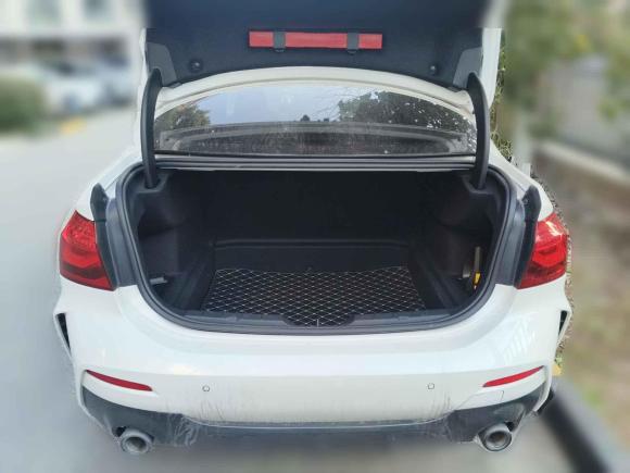 [上海·苏B] 二手宝马宝马1系2022款 120i M运动曜夜版