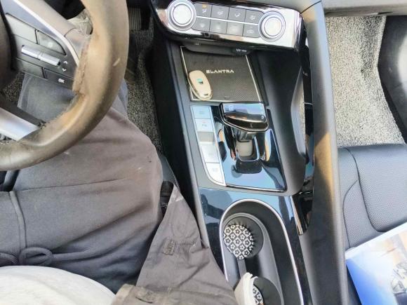 [南通·苏F] 二手现代伊兰特2022款 1.5L CVT GLX精英版