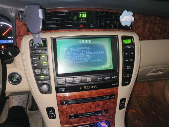 [广州·粤A] 二手丰田皇冠2005款 3.0L Royal Saloon