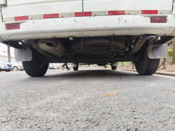 [上海·沪E] 二手上汽大通MAXUS新途V802021款 2.0T 手动经典城配王长轴中顶3座