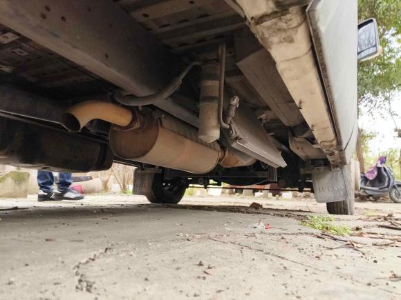 [无锡·苏B] 二手依维柯依维柯褒迪2017款 2.5T尊享A37客车高顶6-7座47Z5