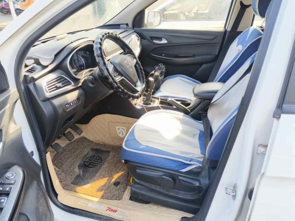 [南昌·赣A] 二手宝骏宝骏7302019款 1.5L 手动时尚型 7座 国V