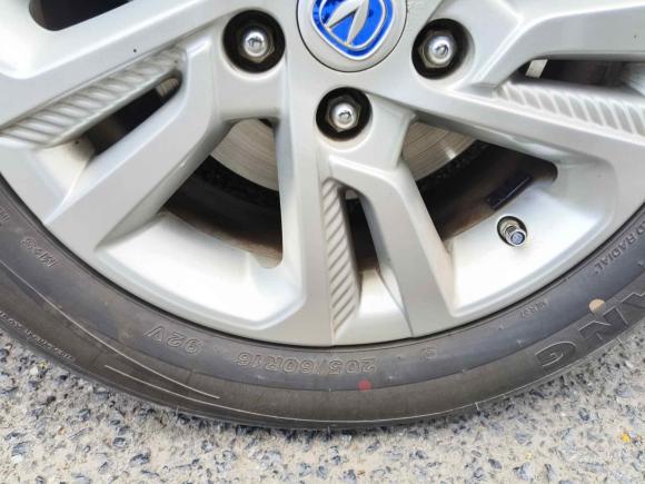 [芜湖·皖B] 二手长安逸动2018款 高能版 1.6L GDI 手动先锋型 国V