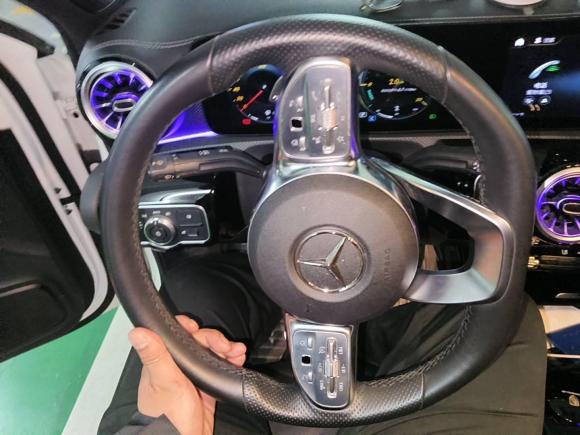 [芜湖·皖B] 二手奔驰奔驰A级2022款 改款 A 200 L 运动轿车时尚型