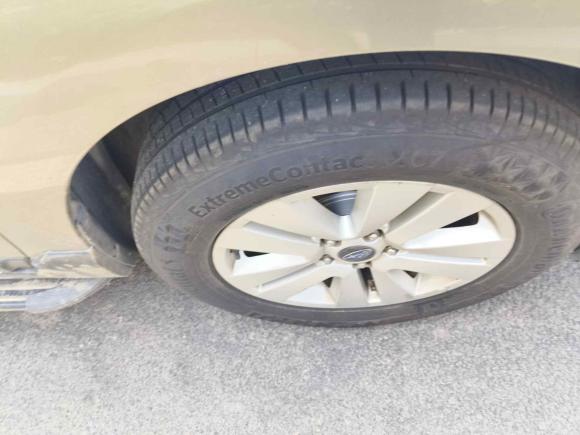 [南通·苏A] 二手斯巴鲁傲虎2015款 2.5i 豪华导航版