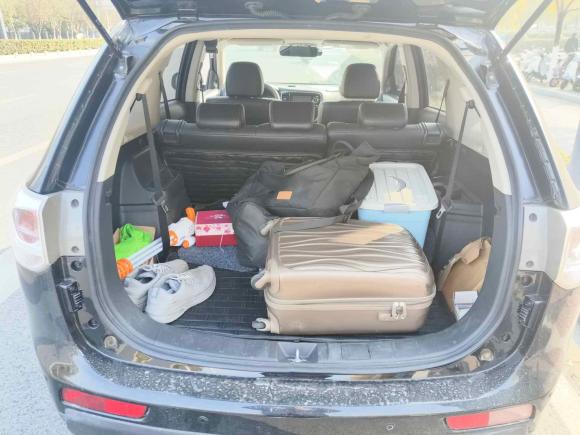 [南京·苏A] 二手三菱欧蓝德2013款 2.4L 四驱豪华导航版 7座