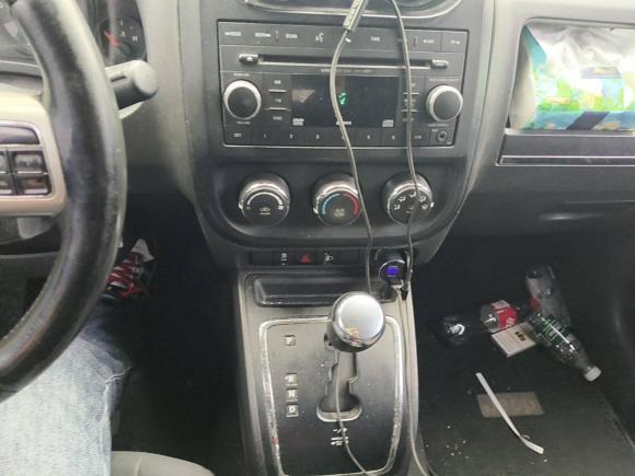 [苏州·苏U] 二手Jeep指南者2011款 2.0L 两驱运动版