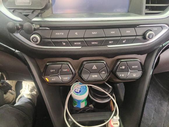 [深圳·粤B] 二手广汽传祺传祺GS42015款 200T 手动豪华版