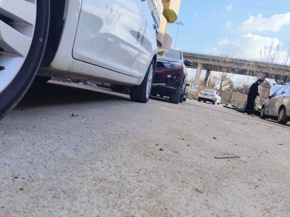 [青岛·鲁N] 二手奇瑞艾瑞泽52016款 1.5L 手动领潮版