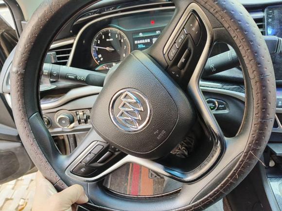 [广州·粤A] 二手别克英朗2015款 18T 双离合豪华型