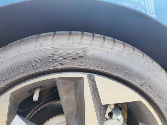 [无锡·苏B] 二手现代伊兰特2021款 1.5L CVT LUX尊贵版