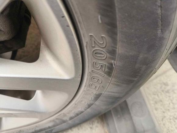 [深圳·粤B] 二手现代北京现代ix252017款 1.6L 手动时尚型