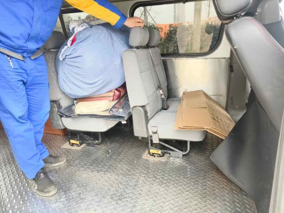 [常州·苏D] 二手东风御风御风2018款 2.5T物流车A100长轴高顶5-9座国V ZD25