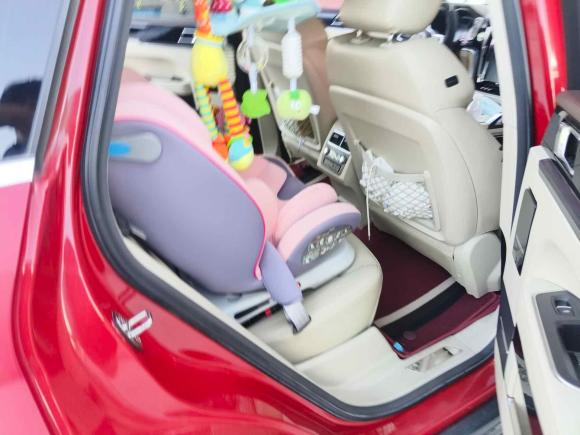 [南昌·赣A] 二手众泰众泰T7002017款 1.8T 双离合尊贵型