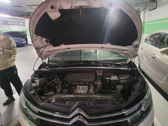 [上海·苏U] 二手雪铁龙雪铁龙C4L2016款 1.2T 自动领先型