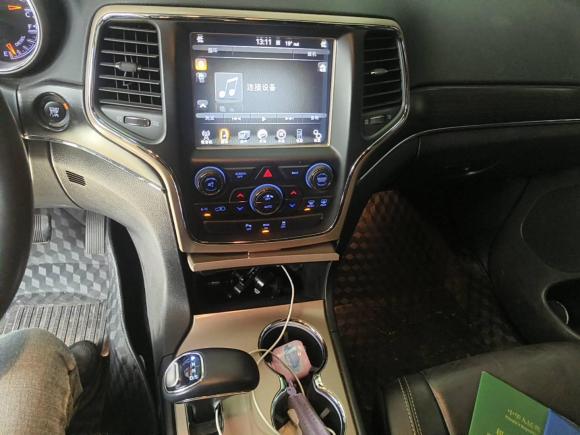 [苏州·苏U] 二手Jeep大切诺基2015款 3.0TD 柴油 舒享导航版