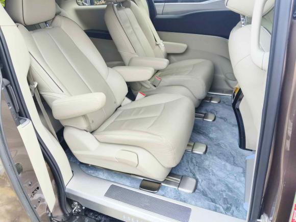 [深圳·粤B] 二手别克别克GL82021款 陆上公务舱 652T 豪华型