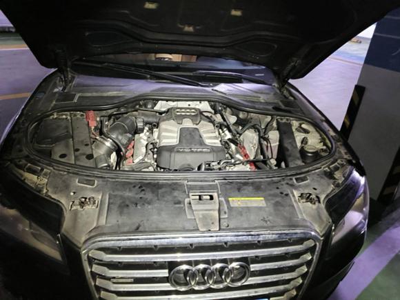 [杭州·浙A] 二手奥迪奥迪A82011款 A8L 3.0 TFSI quattro尊贵型(245kW)