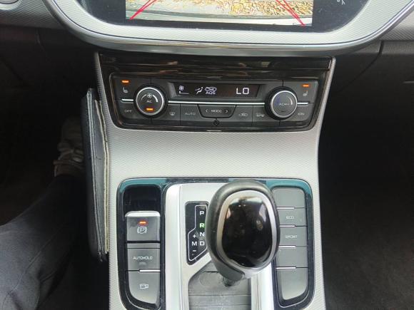 [上海·沪D] 二手吉利汽车帝豪GL2018款 1.4T DCT尊贵智联型