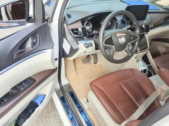 [南京·苏A] 二手别克别克GL82021款 陆上公务舱 652T 舒适型