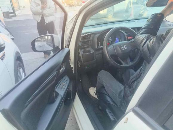 [上海·苏K] 二手本田飞度2016款 1.5L LXS CVT舒适天窗版