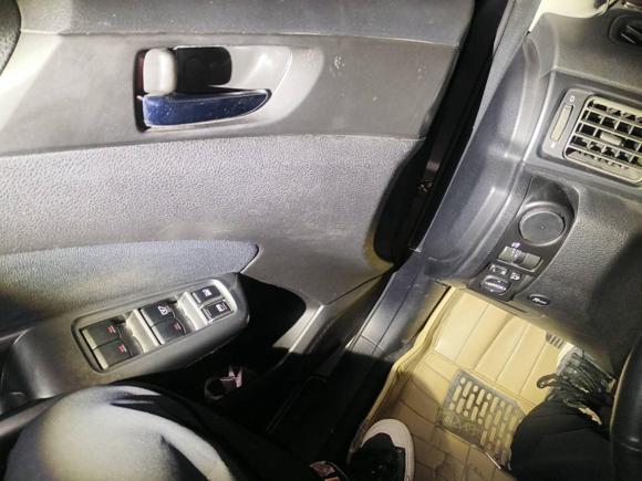 [广州·粤A] 二手斯巴鲁森林人2011款 2.5XS 自动豪华版