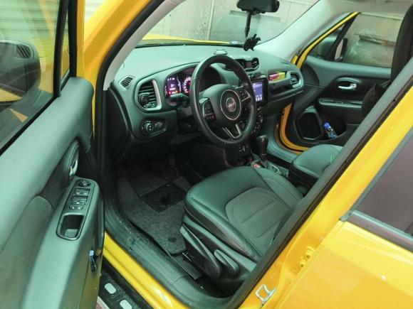 [广州·粤A] 二手Jeep自由侠2019款 220T 自动精英版